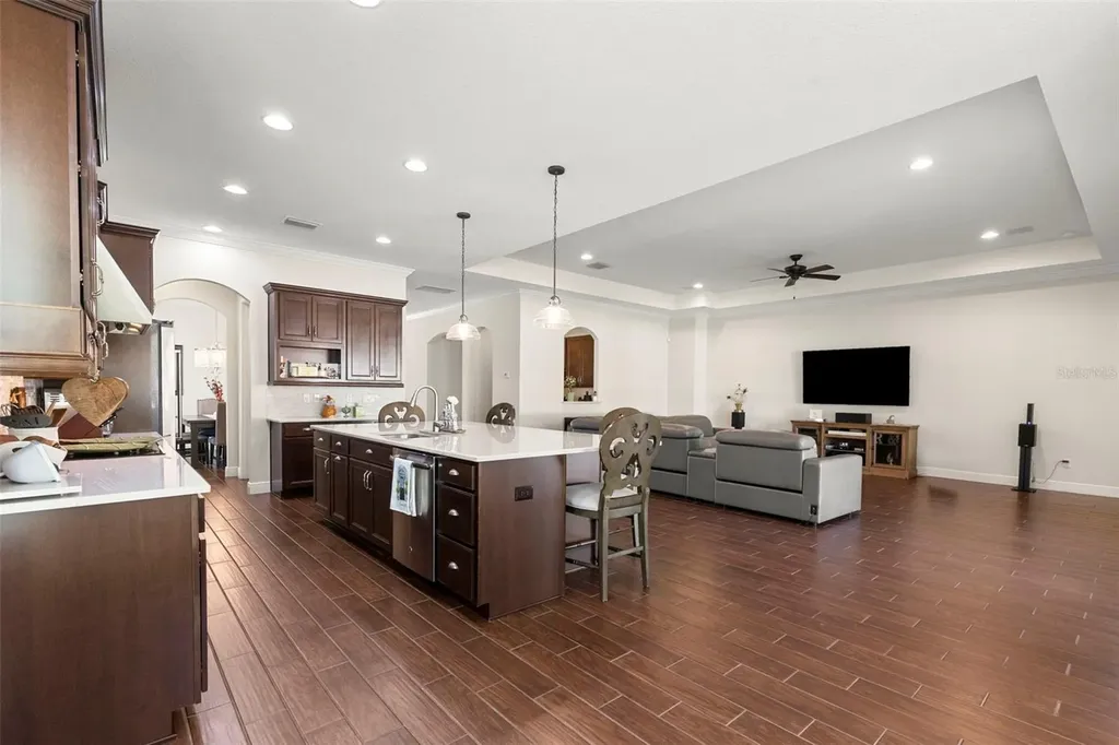5134 Lakecastle Drive Tampa FL 33624