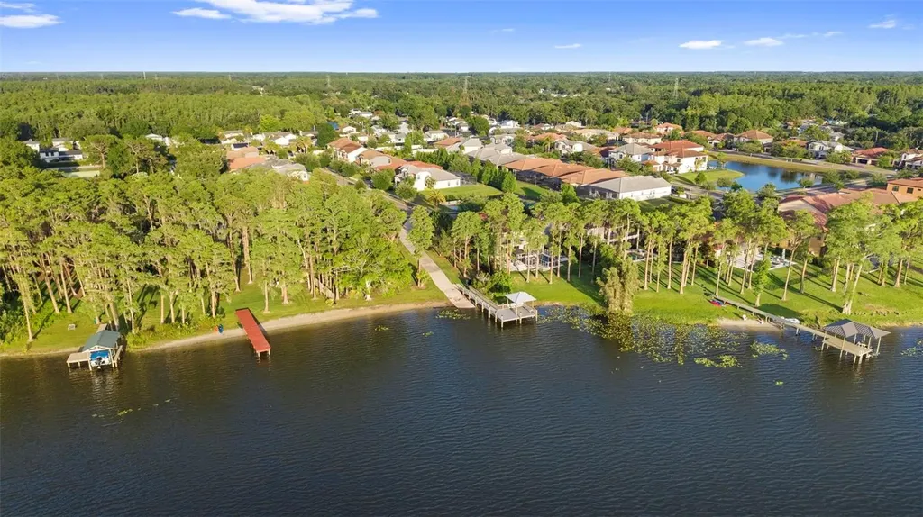5134 Lakecastle Drive Tampa FL 33624