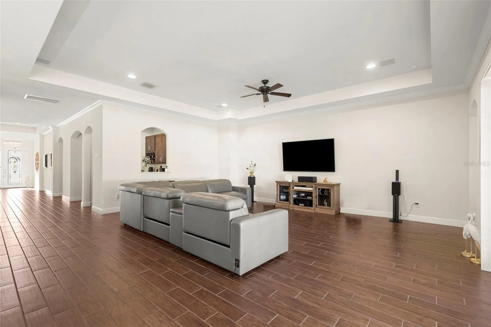 5134 Lakecastle Drive Tampa FL 33624