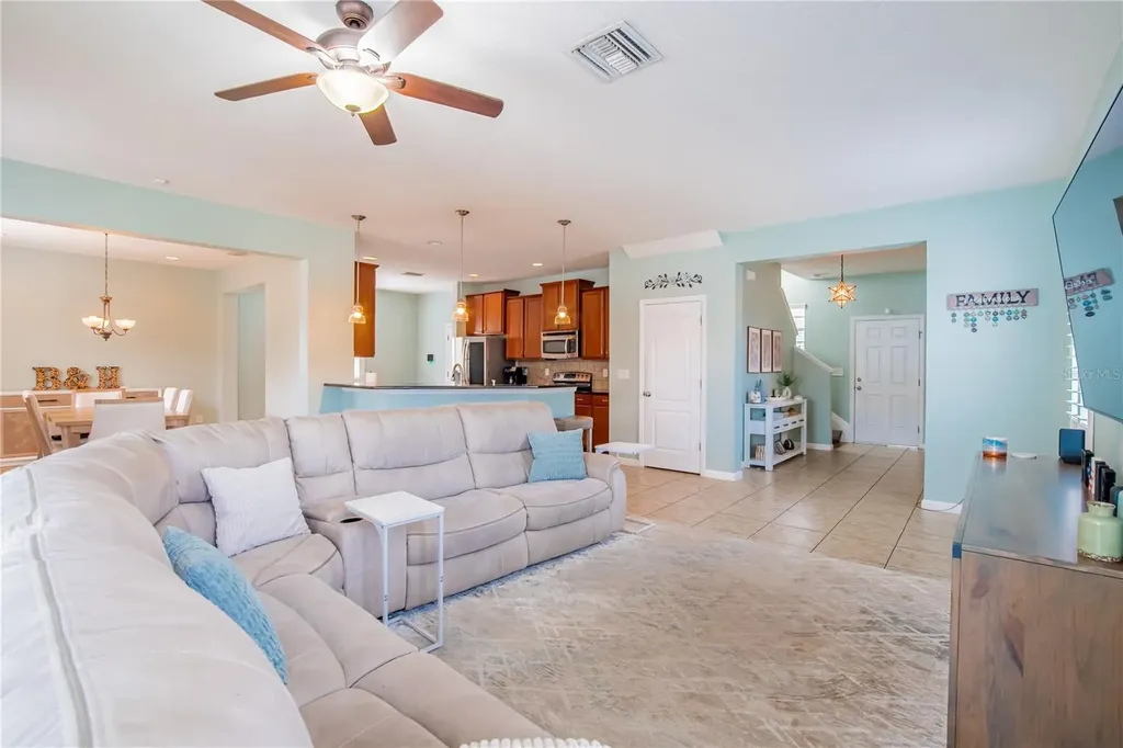 402 Britton Shores Court Ruskin FL 33570