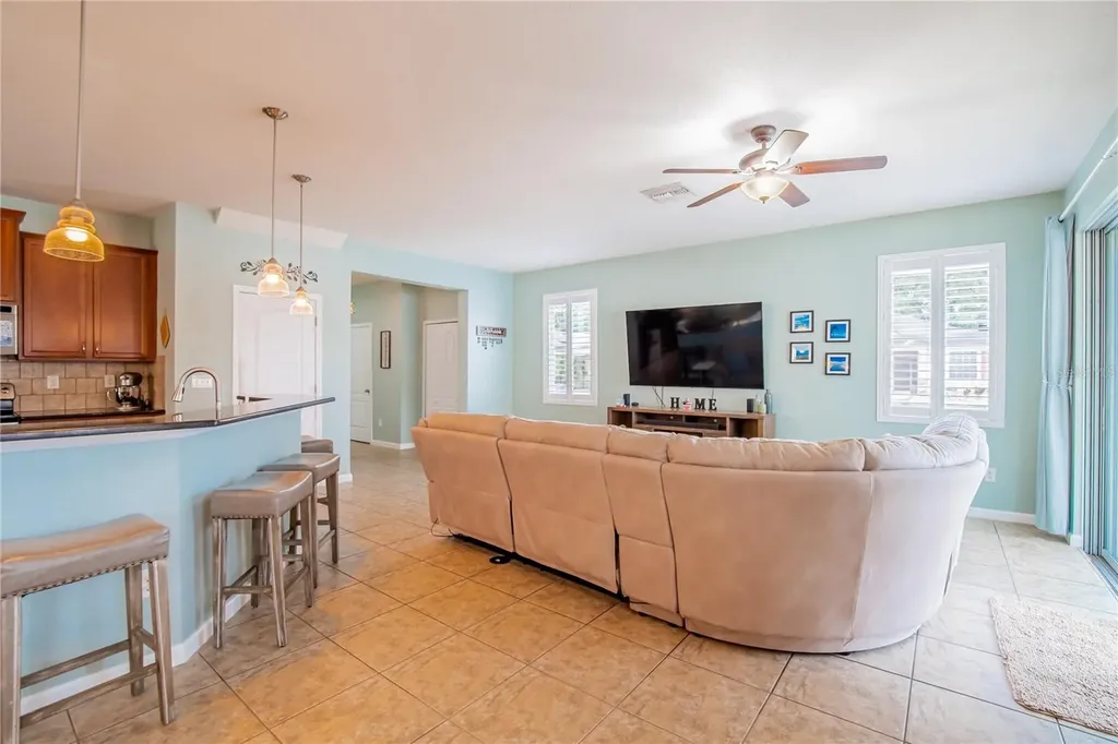402 Britton Shores Court Ruskin FL 33570