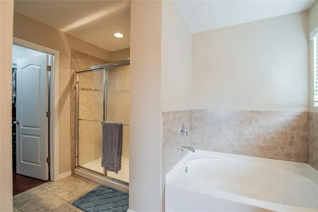402 Britton Shores Court Ruskin FL 33570