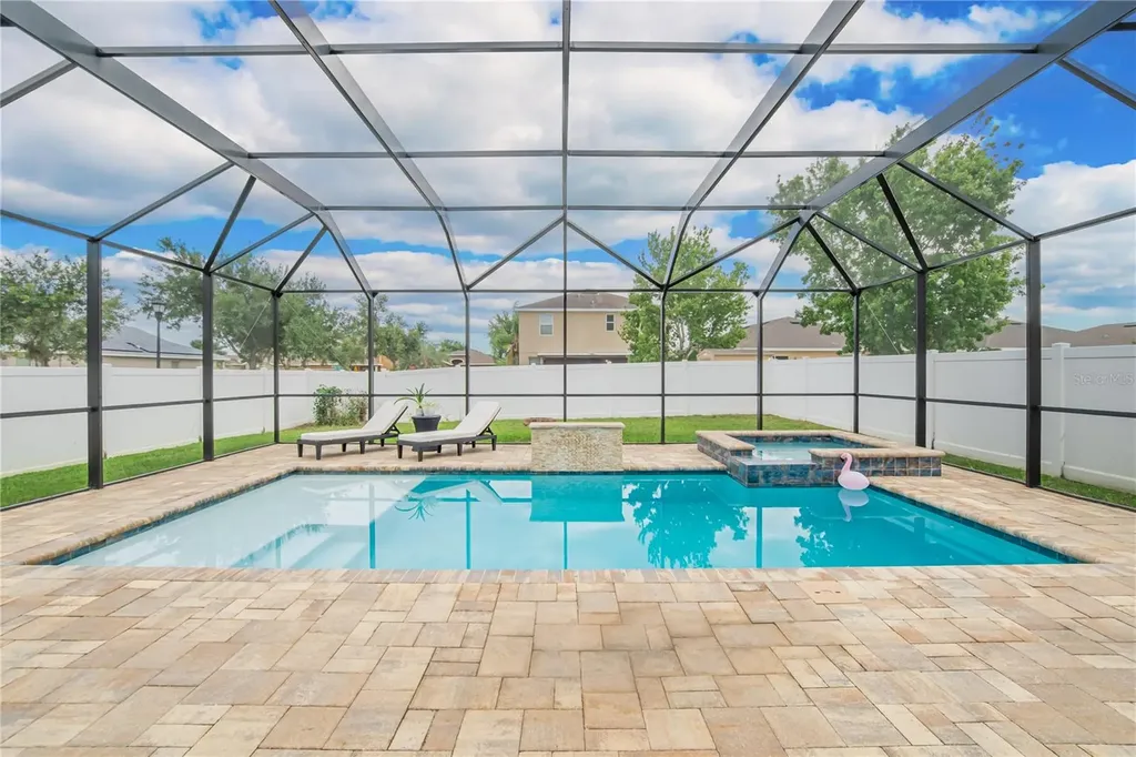 402 Britton Shores Court Ruskin FL 33570