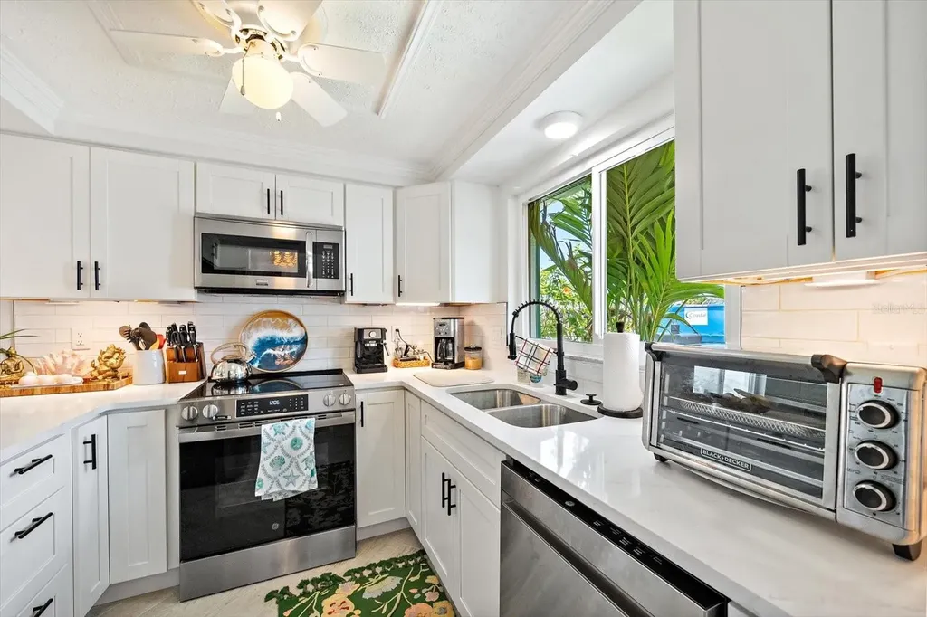 820 Spanish Drive S Longboat Key FL 34228