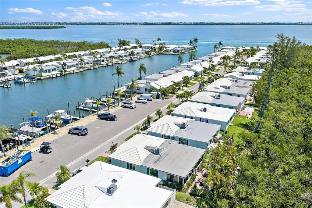 820 Spanish Drive S Longboat Key FL 34228