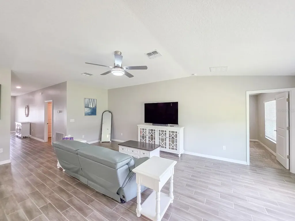 207 Winged Foot Lane Daytona Beach FL 32124