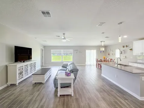 207 Winged Foot Lane Daytona Beach FL 32124