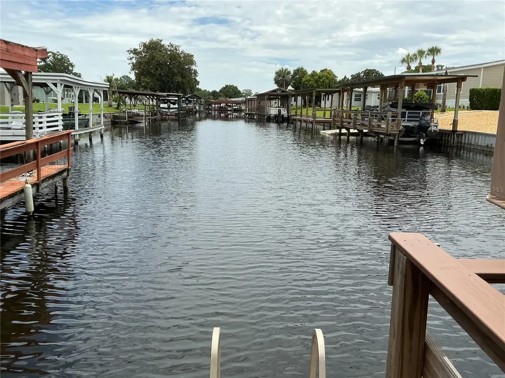 2409 Vindale Road Tavares FL 32778