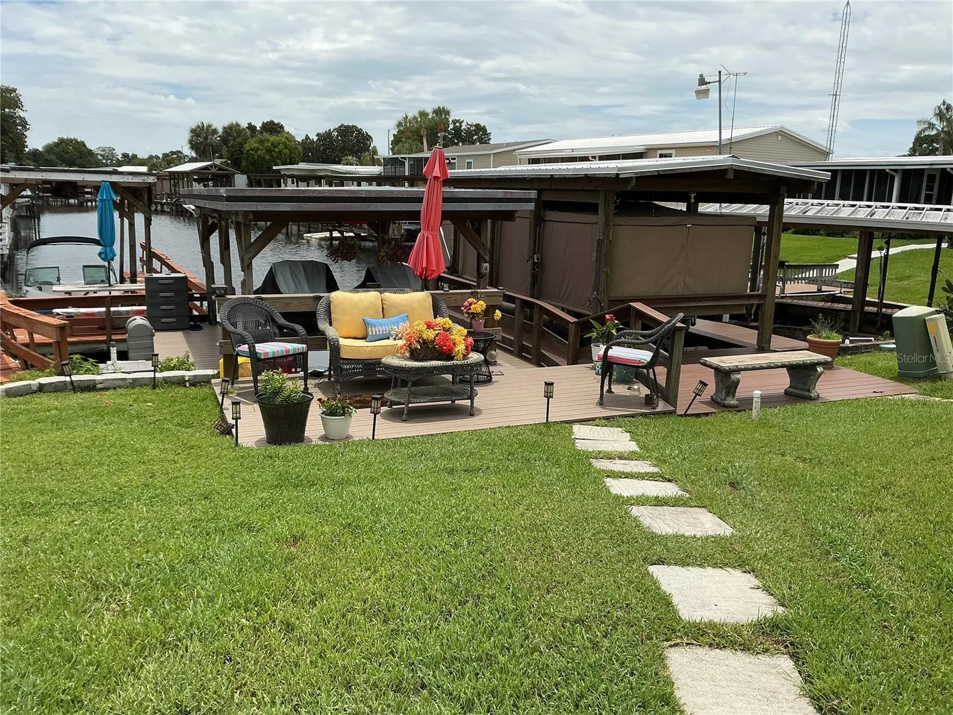2409 Vindale Road Tavares FL 32778