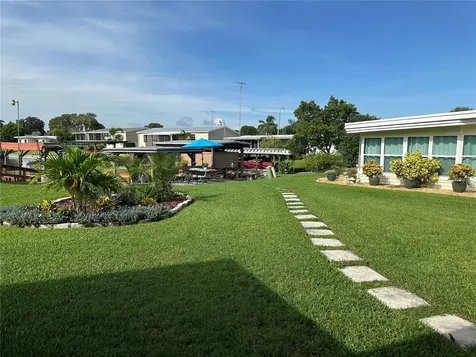 2409 Vindale Road Tavares FL 32778
