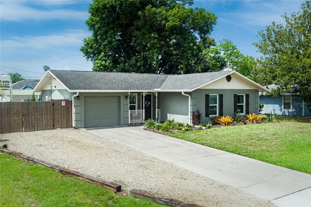 327 43rd Street Boulevard W Palmetto FL 34221