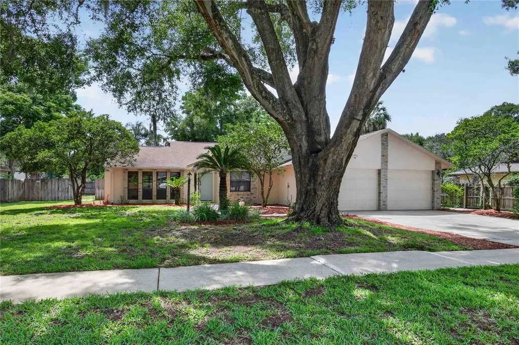 207 Pinecrest Road Mount Dora FL 32757