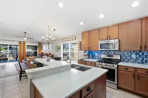 6808 Cambridge Park Drive Apollo Beach FL 33572