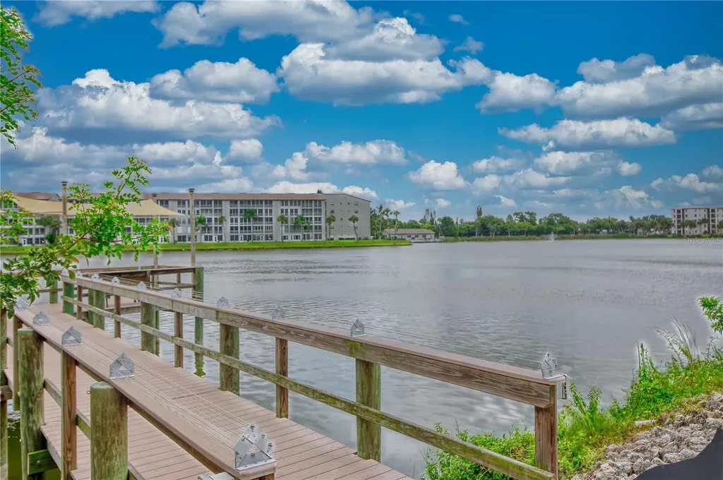 3658 Lake Bayshore Drive Bradenton FL 34205