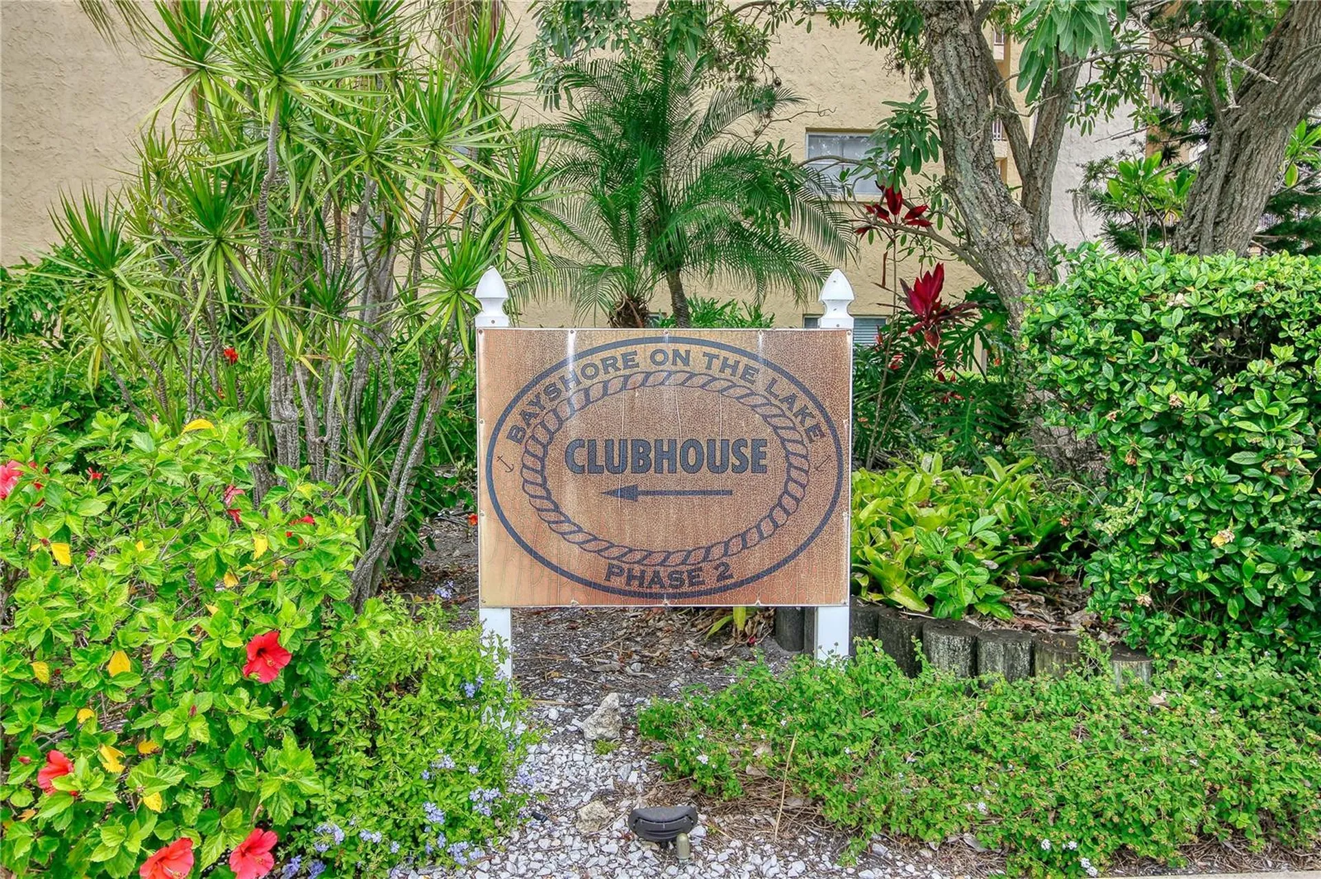 3658 Lake Bayshore Drive Bradenton FL 34205