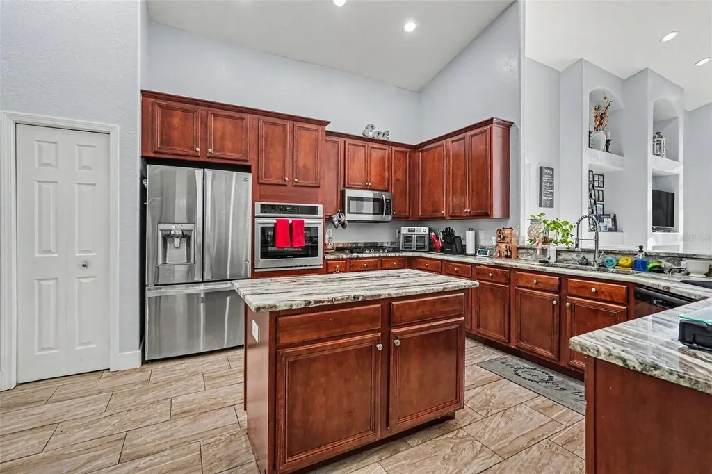 12515 Burgess Hill Drive Riverview FL 33579