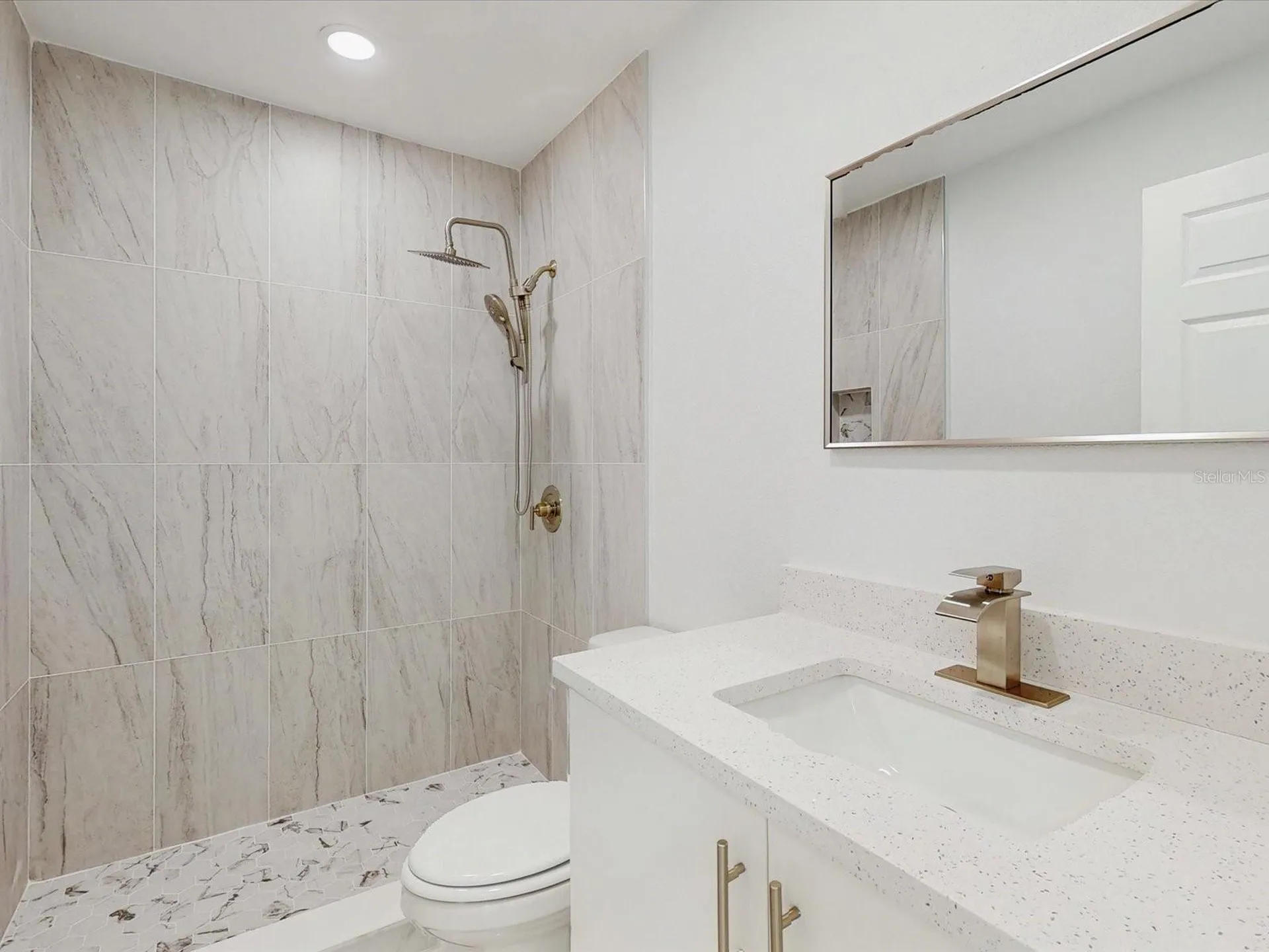 2401 Bel Air Circle Kissimmee FL 34743