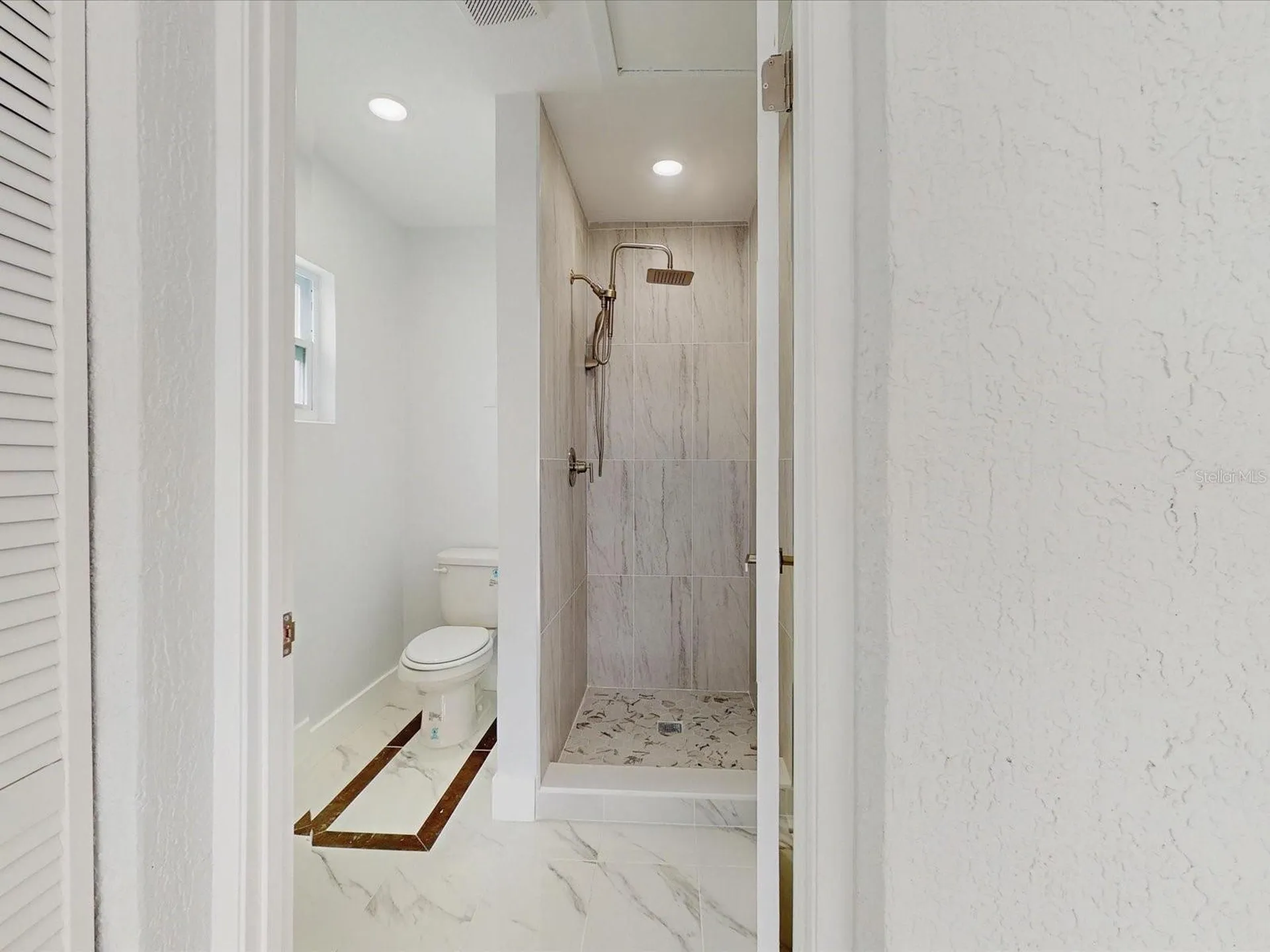 2401 Bel Air Circle Kissimmee FL 34743