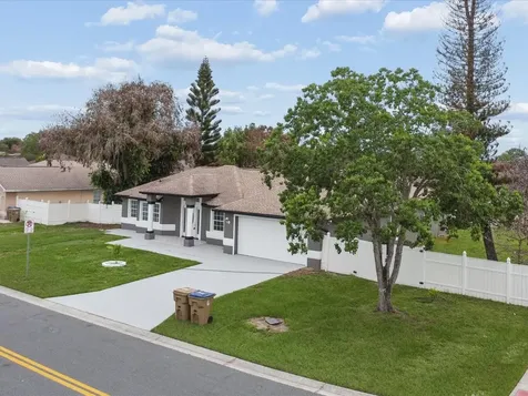 2401 Bel Air Circle Kissimmee FL 34743