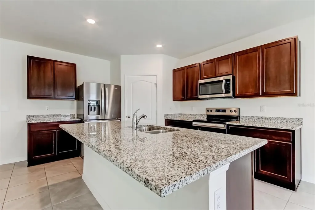 3845 Rory Pond Court Lakeland FL 33811