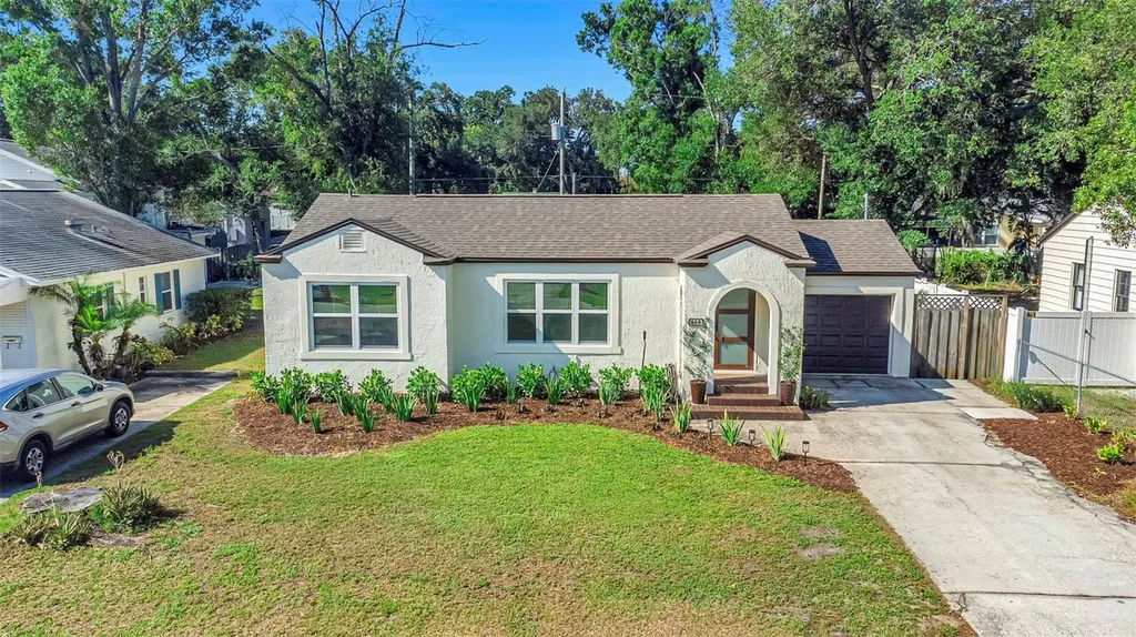 908 W Candlewood Avenue Tampa FL 33603