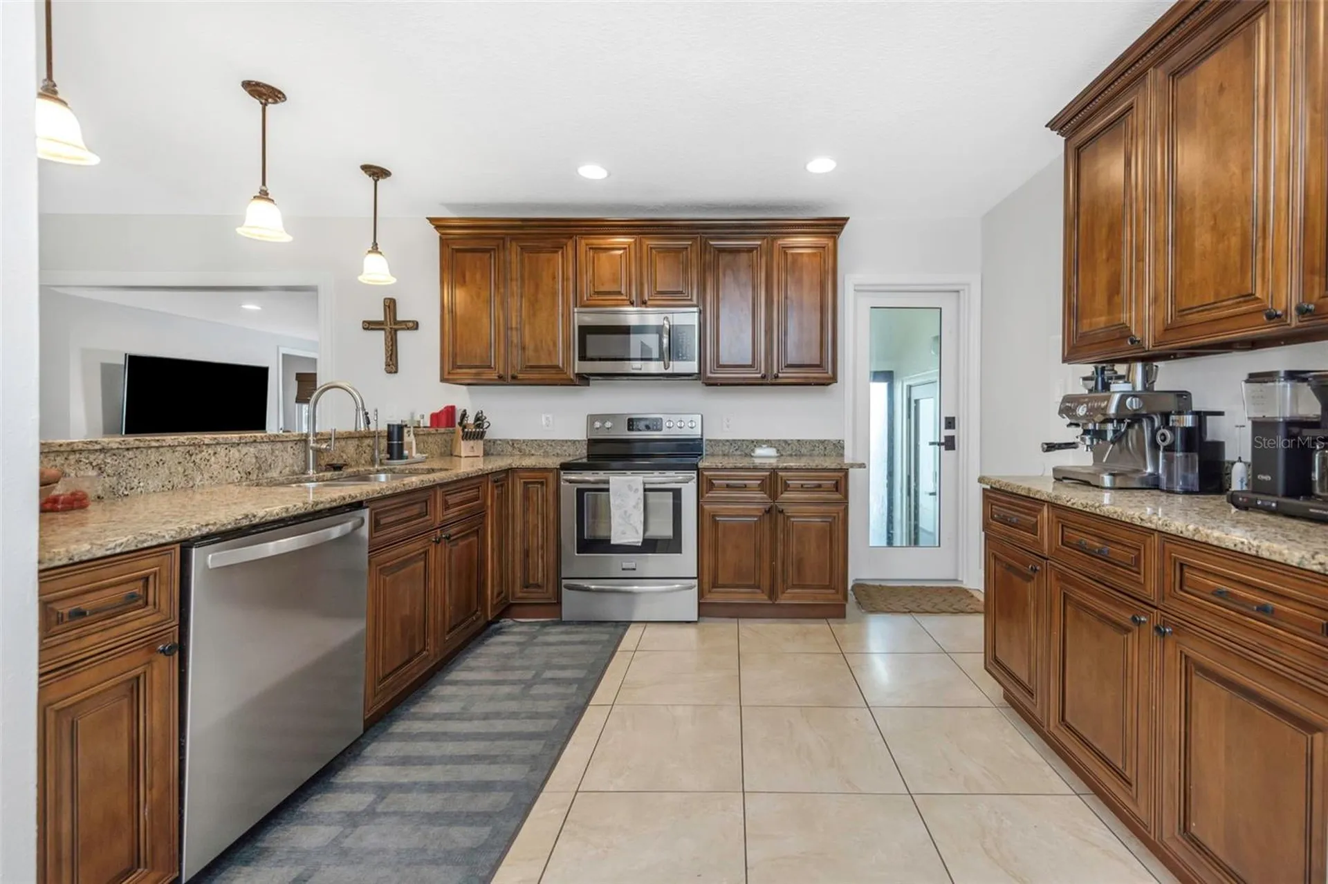 908 W Candlewood Avenue Tampa FL 33603