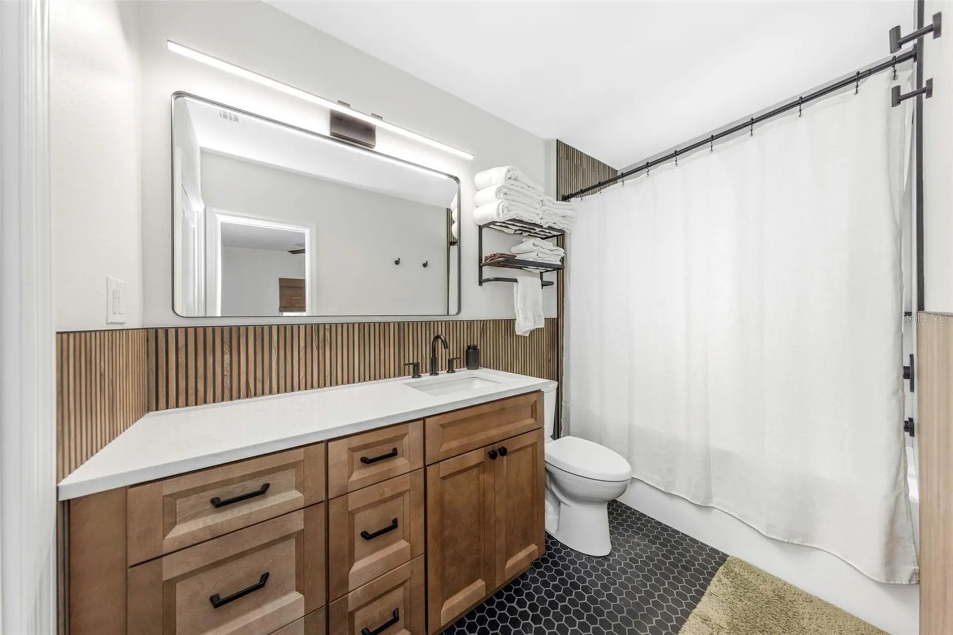 908 W Candlewood Avenue Tampa FL 33603