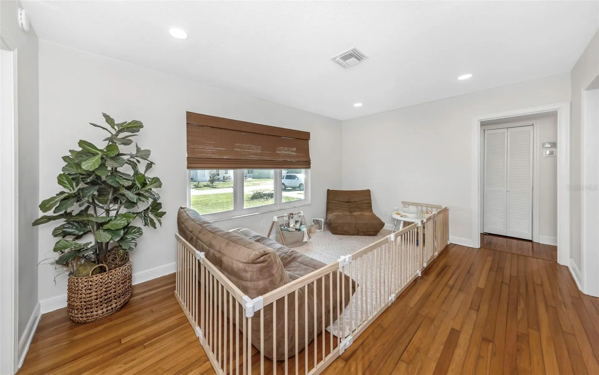 908 W Candlewood Avenue Tampa FL 33603