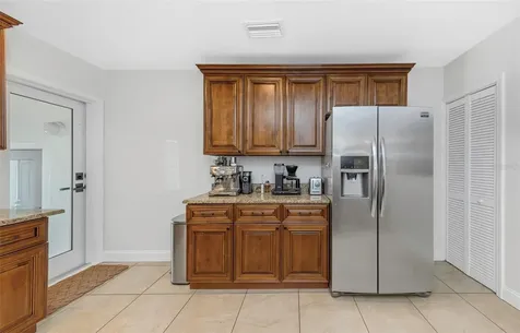 908 W Candlewood Avenue Tampa FL 33603