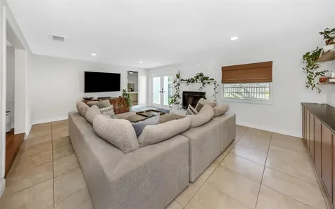 908 W Candlewood Avenue Tampa FL 33603
