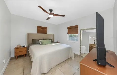 908 W Candlewood Avenue Tampa FL 33603