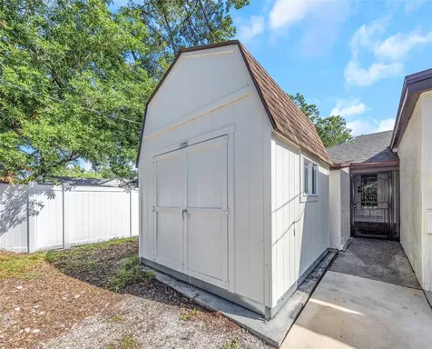 908 W Candlewood Avenue Tampa FL 33603