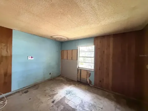 14741 12th Street Dade City FL 33523