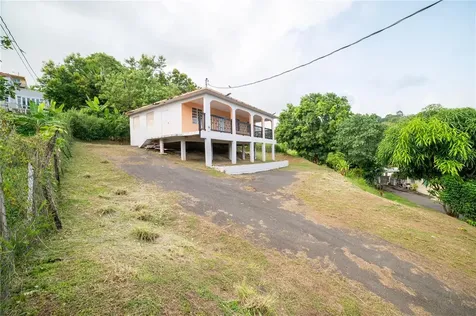 9 Calle 9 Yabucoa PR 00767