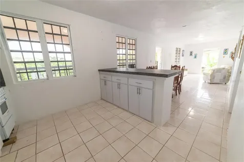 9 Calle 9 Yabucoa PR 00767