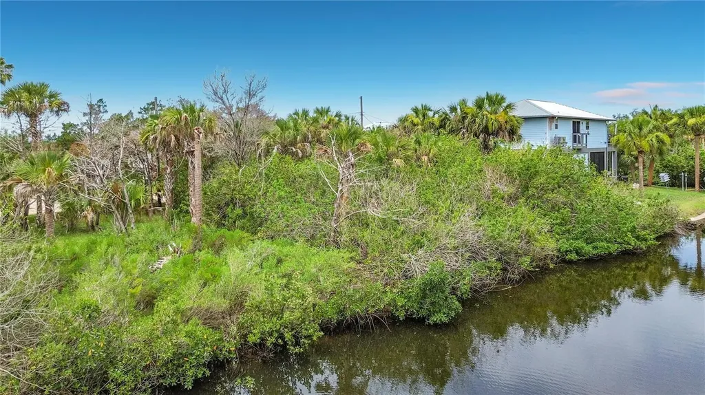 12073 W Gulf Breeze Court Crystal River FL 34429