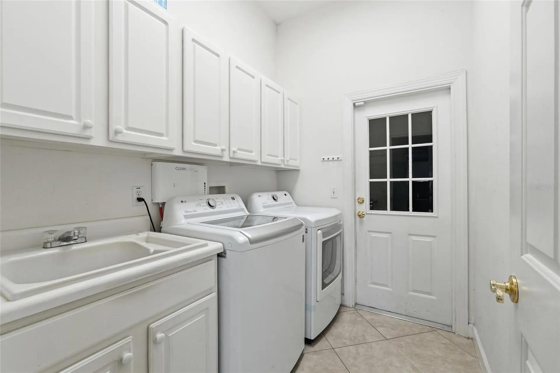 9137 Dollanger Court Orlando FL 32819