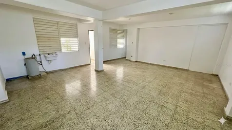 36 Calle Julian Blanco So Bo Pueblo Vega Baja PR 00693