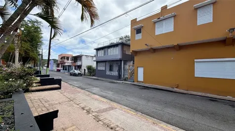 36 Calle Julian Blanco So Bo Pueblo Vega Baja PR 00693
