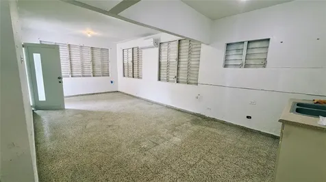36 Calle Julian Blanco So Bo Pueblo Vega Baja PR 00693