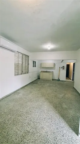 36 Calle Julian Blanco So Bo Pueblo Vega Baja PR 00693