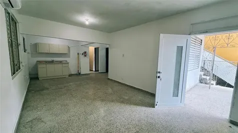 36 Calle Julian Blanco So Bo Pueblo Vega Baja PR 00693
