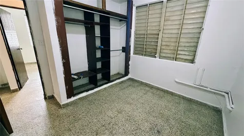 36 Calle Julian Blanco So Bo Pueblo Vega Baja PR 00693