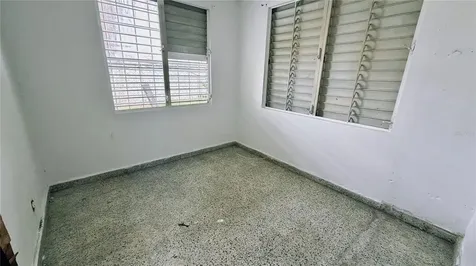 36 Calle Julian Blanco So Bo Pueblo Vega Baja PR 00693