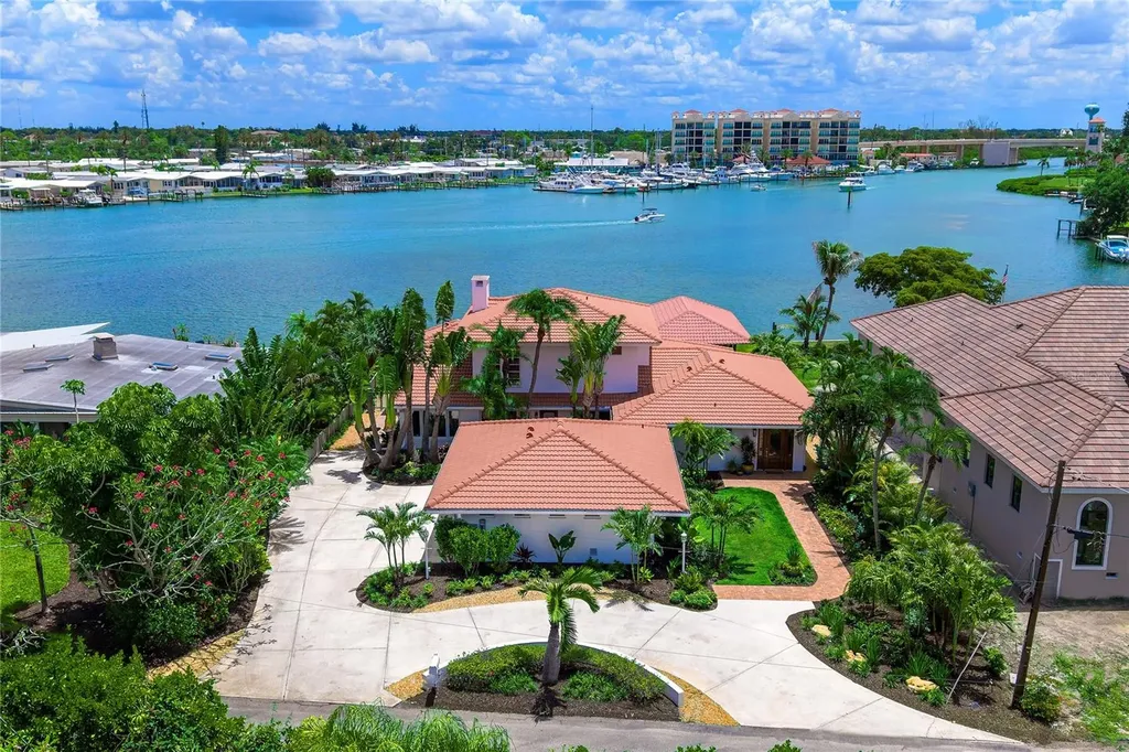 330 W Bay Drive Venice FL 34285