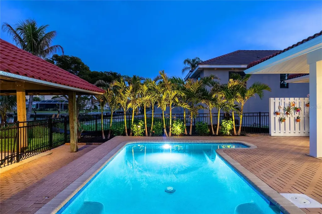 330 W Bay Drive Venice FL 34285