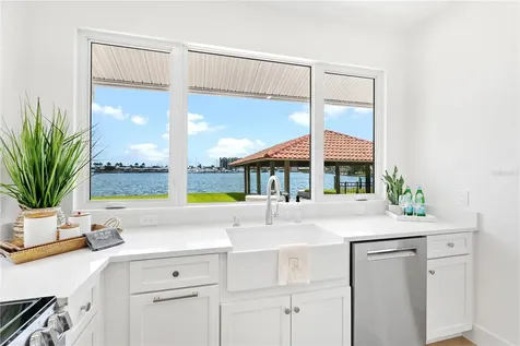 330 W Bay Drive Venice FL 34285