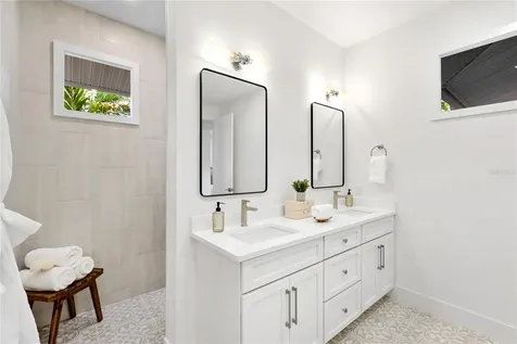 330 W Bay Drive Venice FL 34285