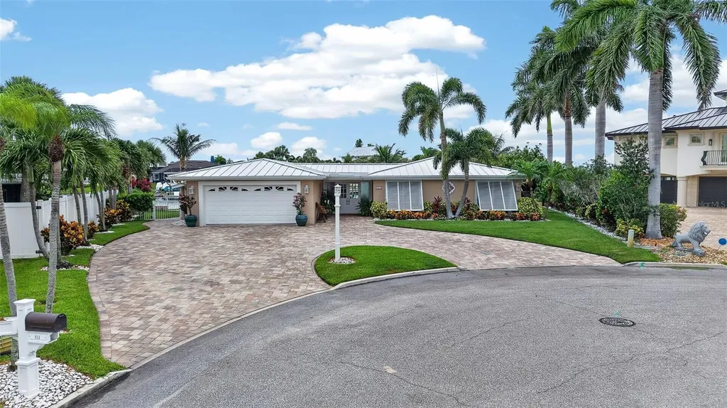 454 1st Street W Tierra Verde FL 33715