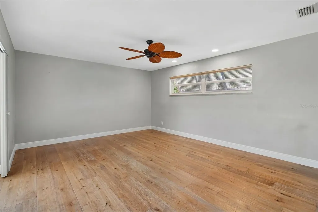 454 1st Street W Tierra Verde FL 33715